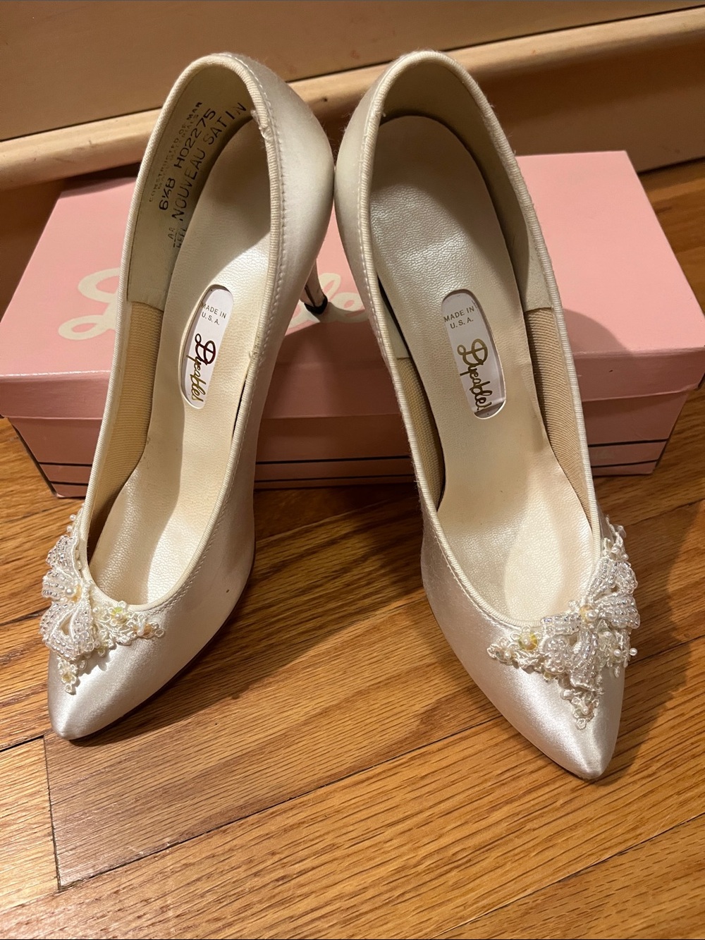 Bridal Ivory Satin Pointed-Toe Heels with Lace Appliqué and Bead Detail